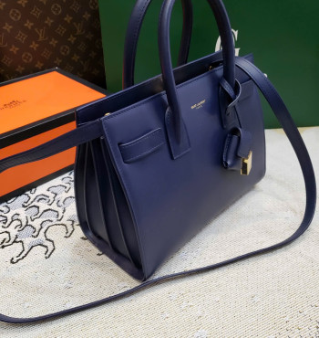 saint laurent (lsh7180)