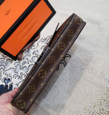 lv clutch cầm tay (lsh7453)