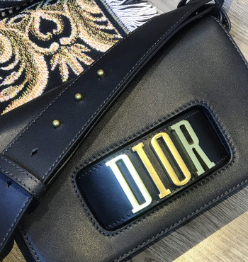 DIOR (NV0869)