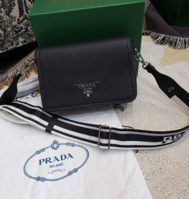 Prada đeo chéo (lsh7348)
