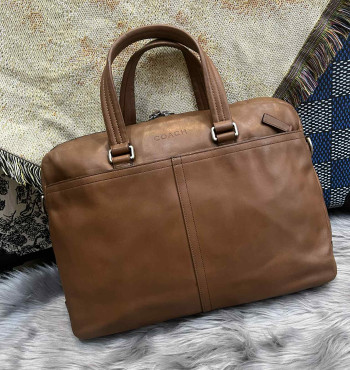 Coach (lsh6954)